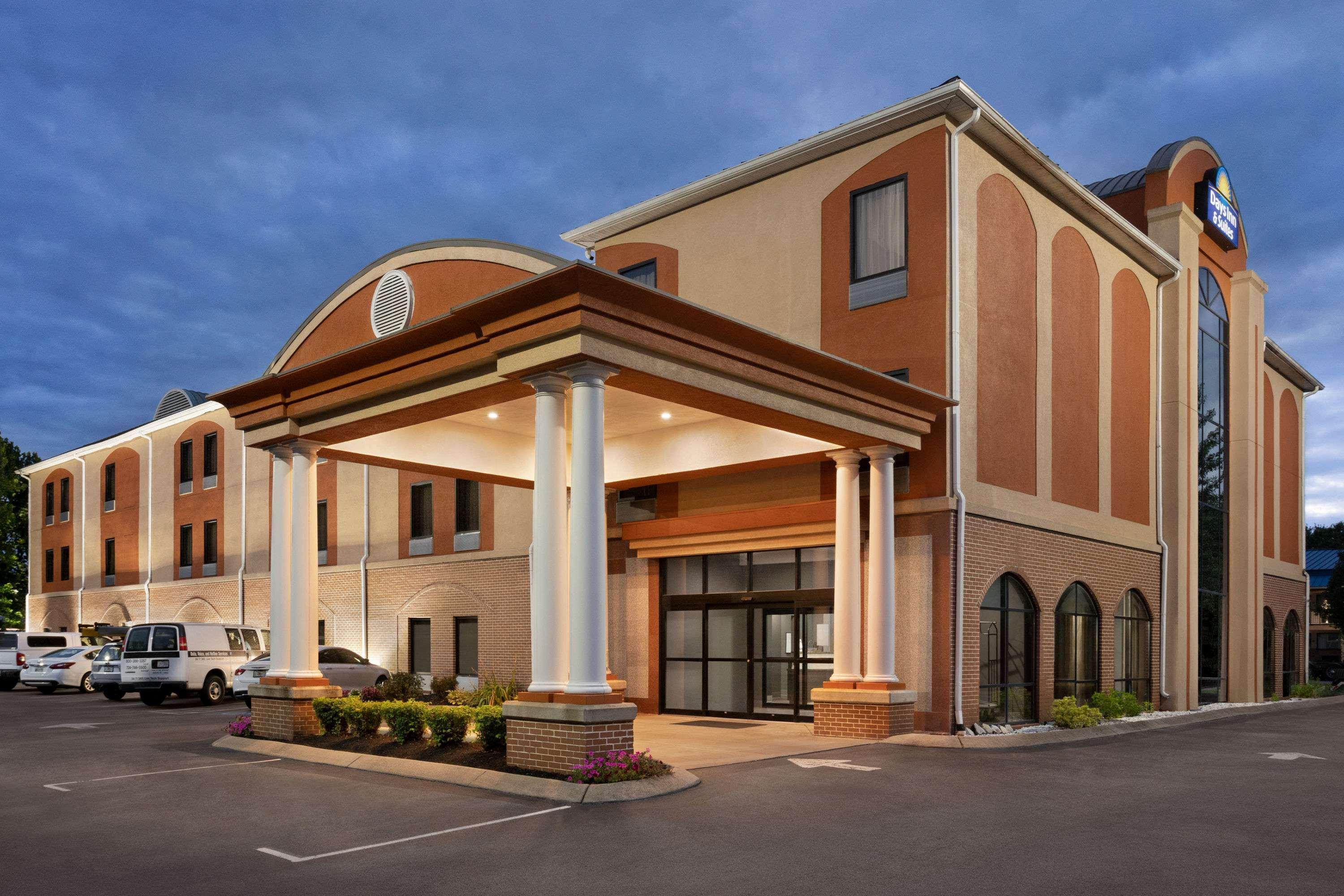 Days Inn & Suites By Wyndham Murfreesboro Bagian luar foto