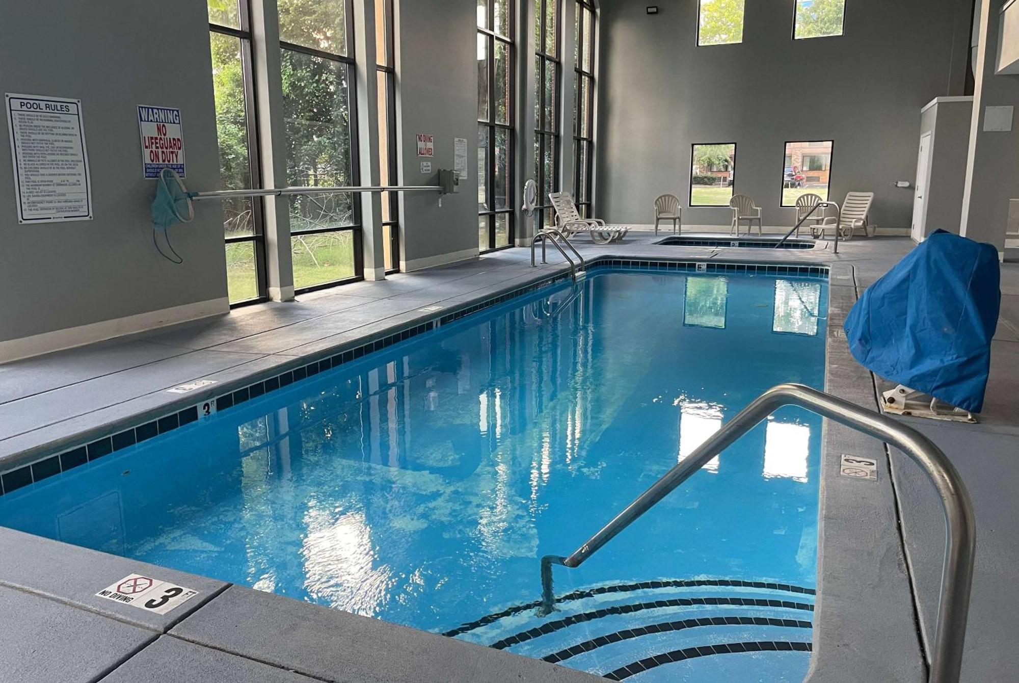 Days Inn & Suites By Wyndham Murfreesboro Bagian luar foto