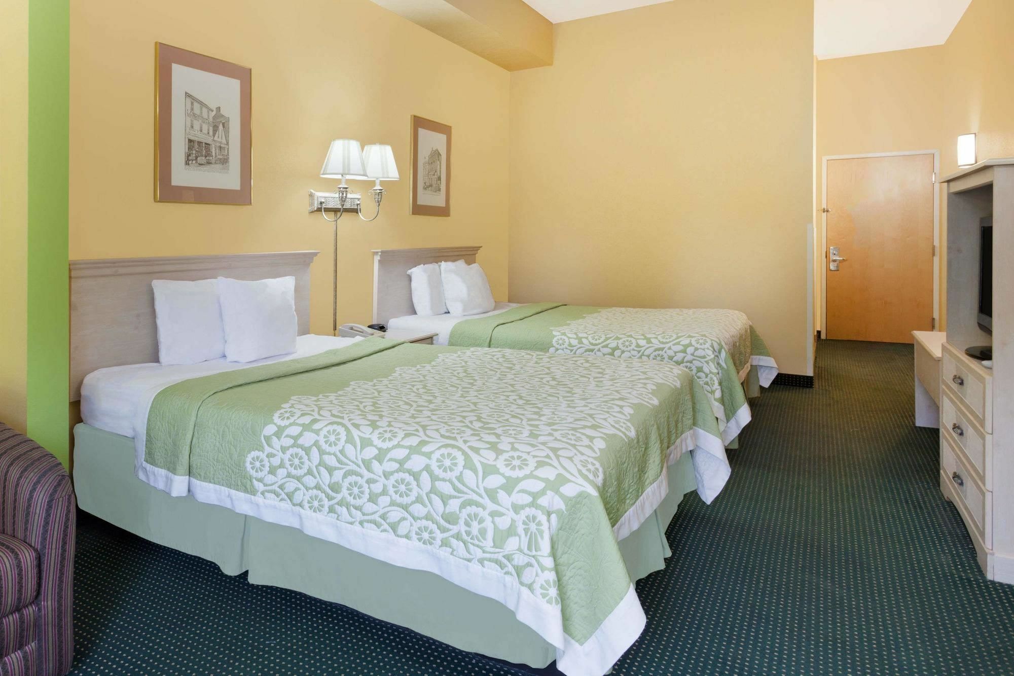 Days Inn & Suites By Wyndham Murfreesboro Bagian luar foto