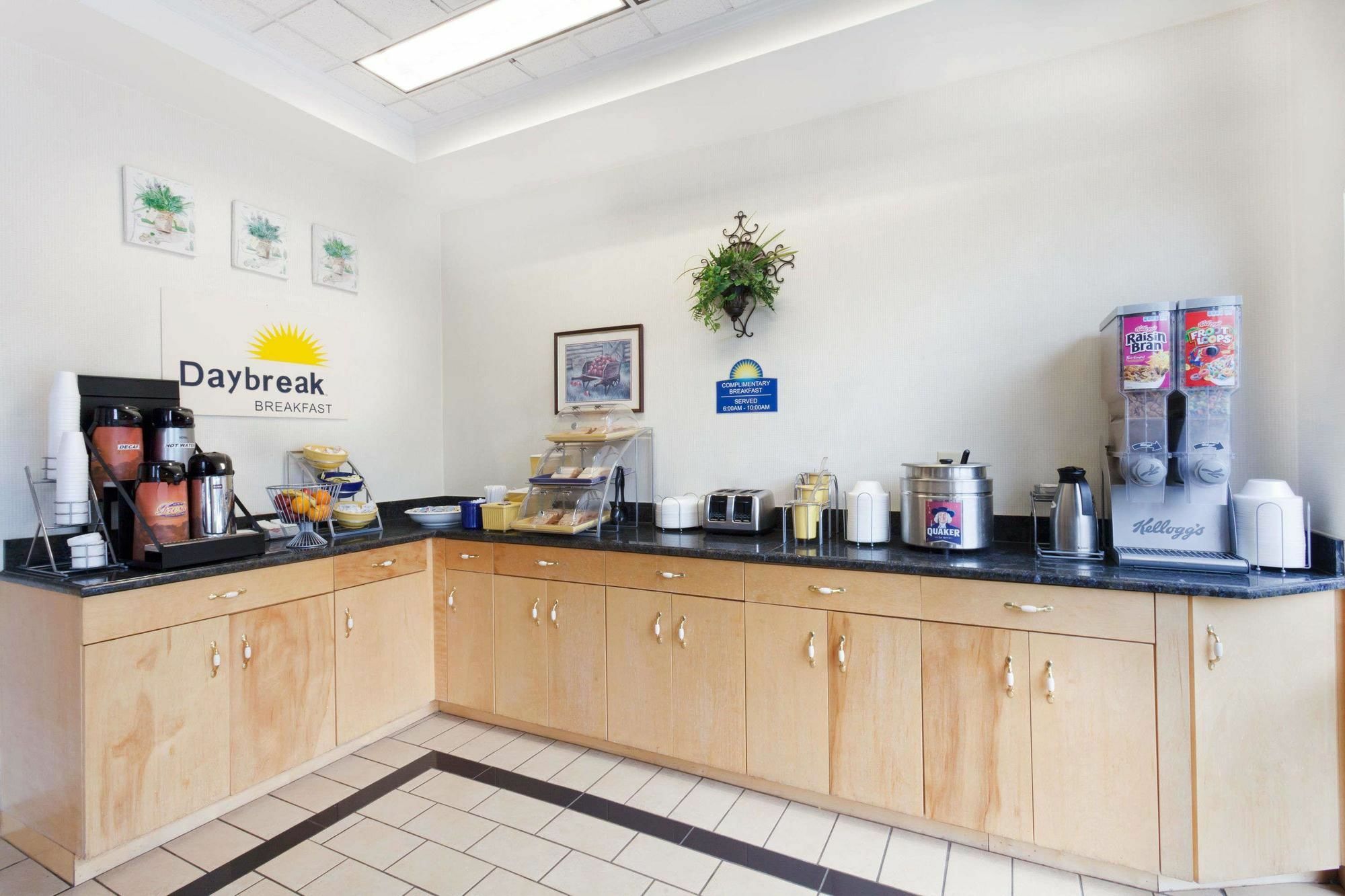 Days Inn & Suites By Wyndham Murfreesboro Bagian luar foto