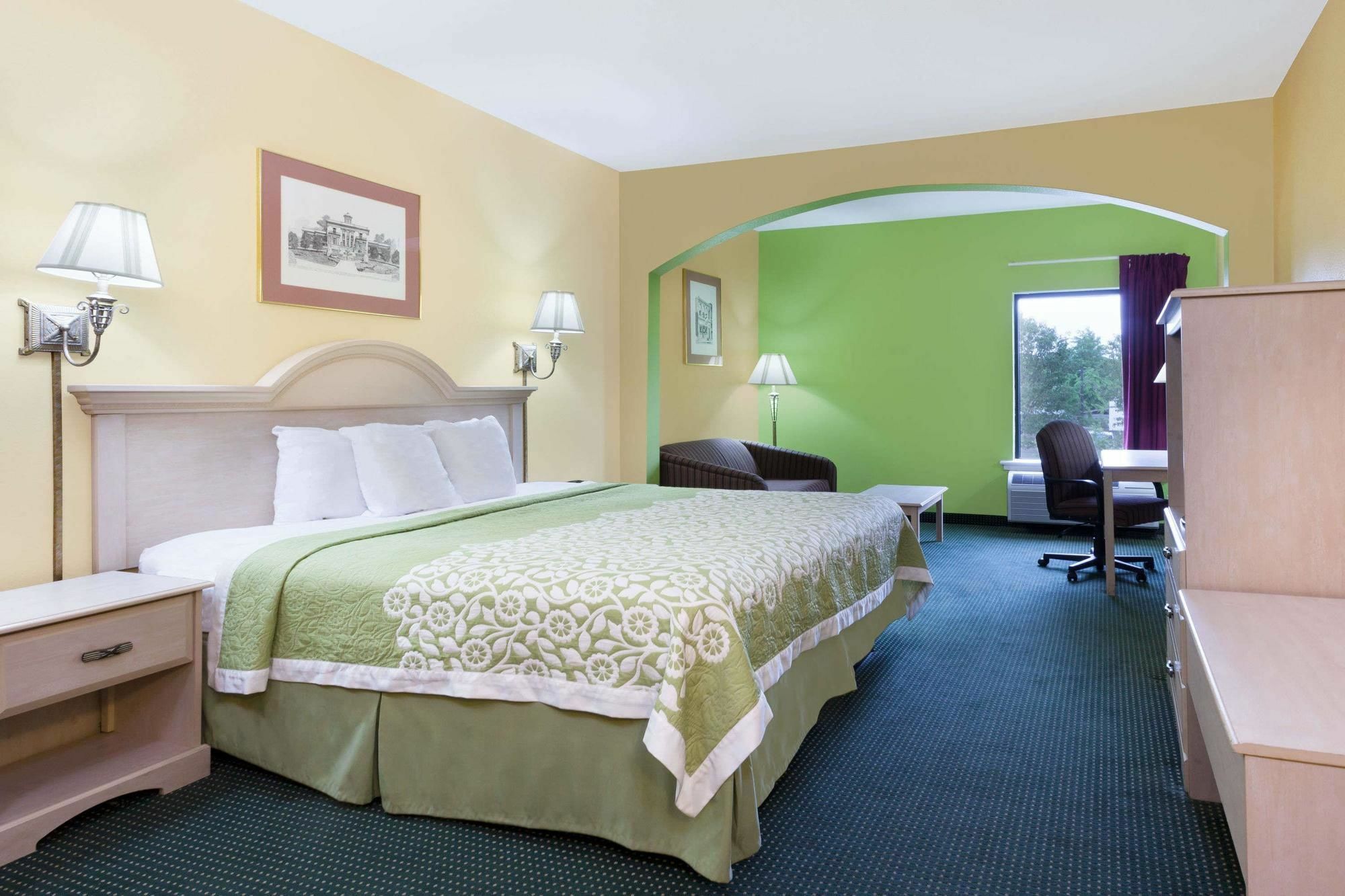 Days Inn & Suites By Wyndham Murfreesboro Bagian luar foto