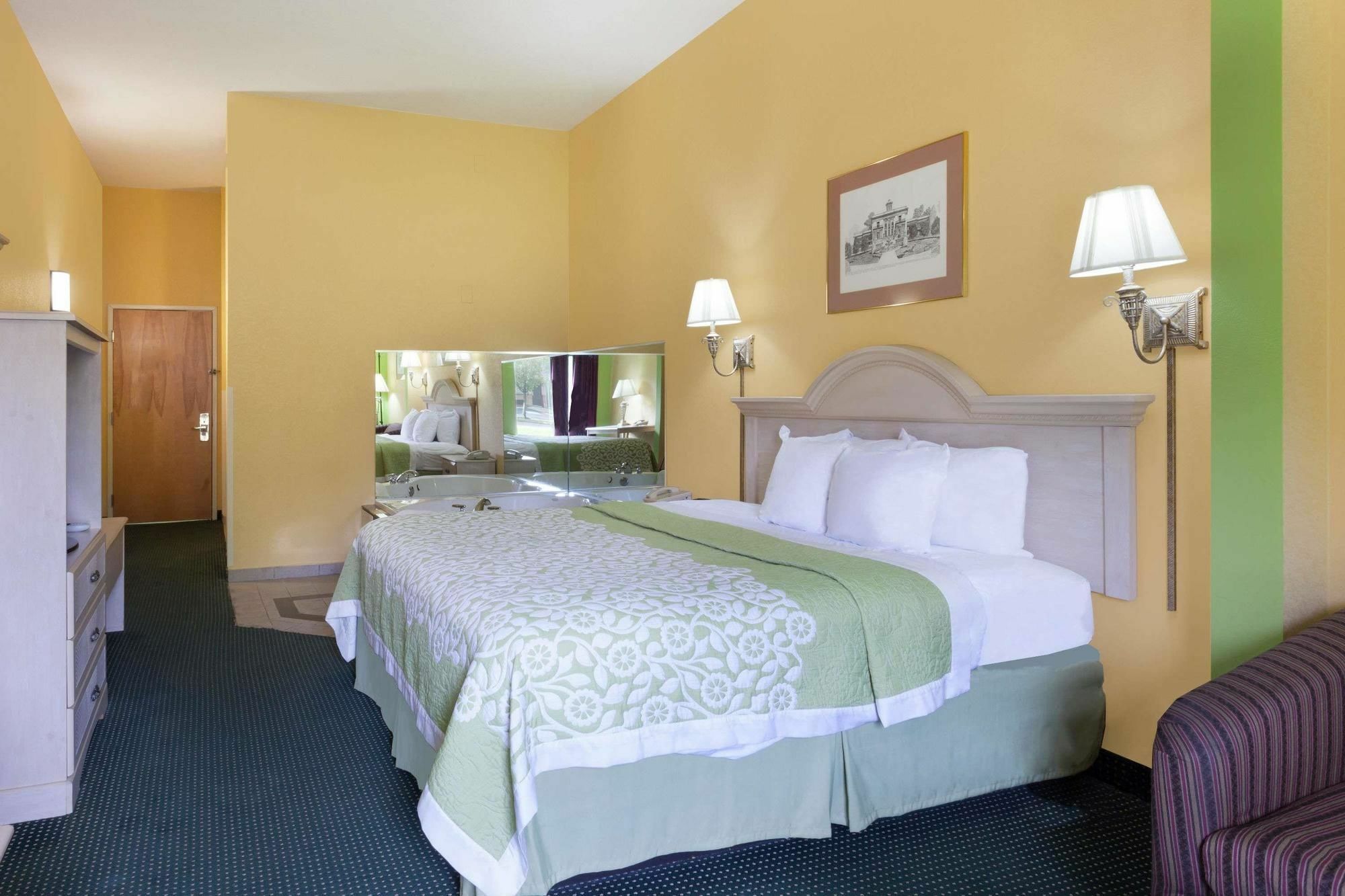 Days Inn & Suites By Wyndham Murfreesboro Bagian luar foto